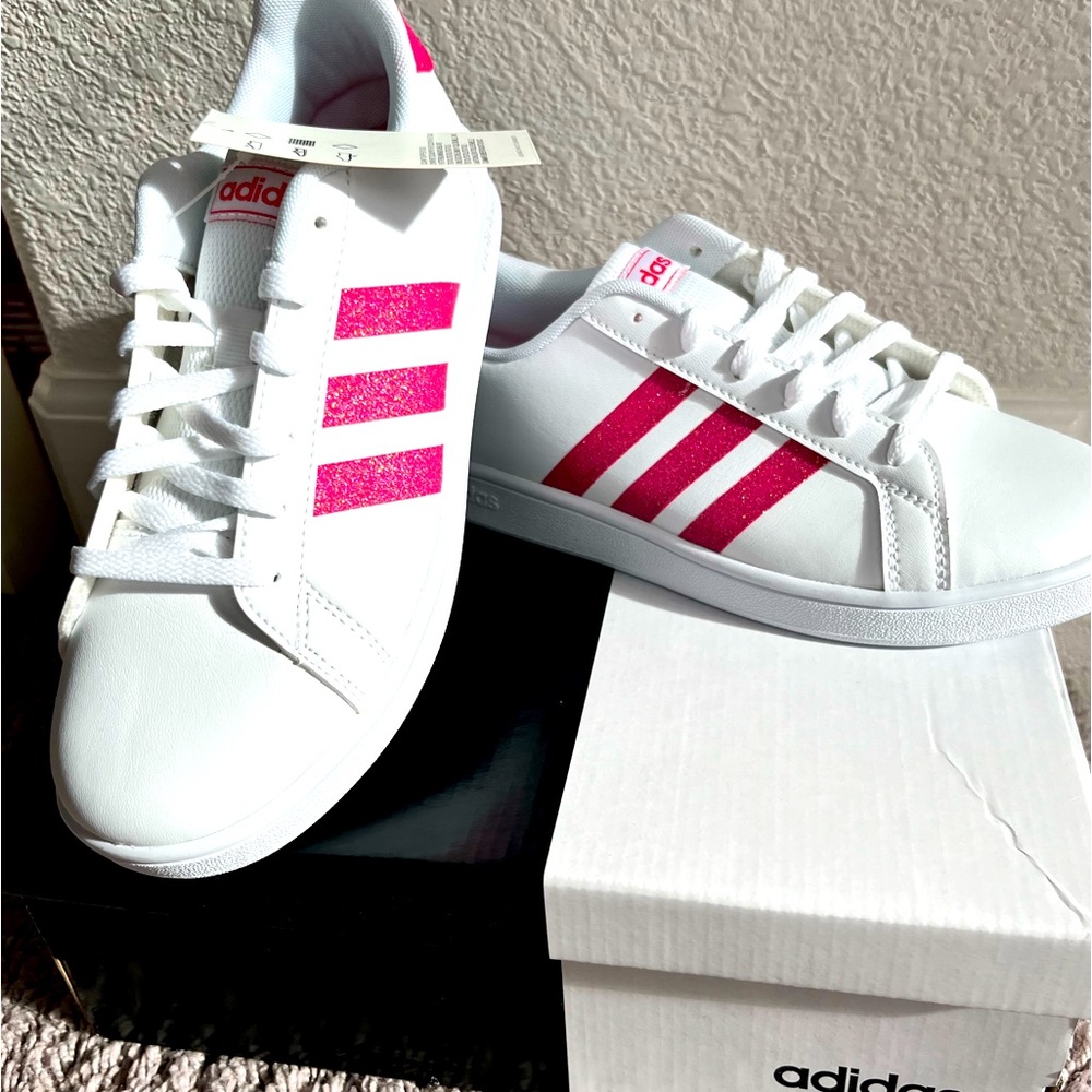 NWT Girls Adidas Grand Court K Tennis Shoes